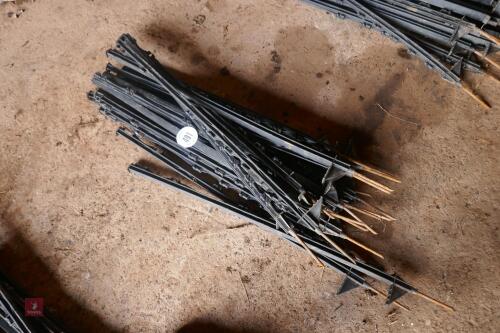 20 BLACK PLASTIC ELECTRIC FENCE STAKES