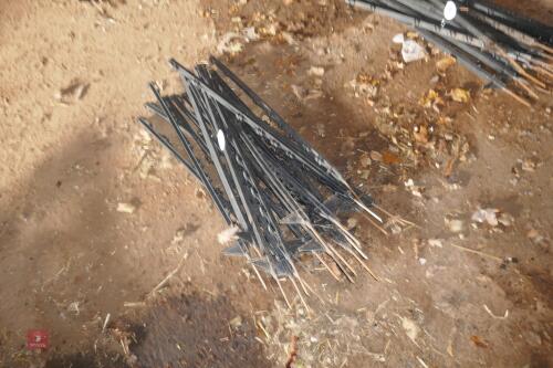 20 BLACK PLASTIC ELECTRIC FENCE STAKES