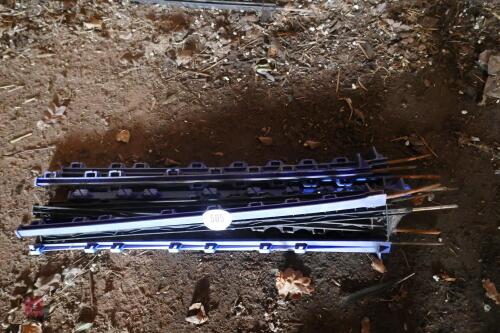 10 BLACK & BLUE PLASTIC FENCING STAKES