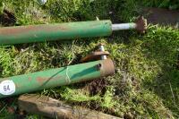 2 HYDRAULIC RAMS - 4