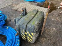 NEW HOLLAND TRACTOR FRONT WEIGHT BLOCK - 2