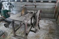 HOMEMADE PTO DRIVEN SAWBENCH - 7