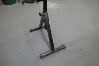 HEAVY DUTY ROLLER BALL STAND - 3