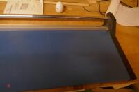 DAHLE MODEL 557 GULLOTINE - 3