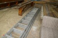 TRIPLE ALUMINIUM EXTENDING LADDER - 5