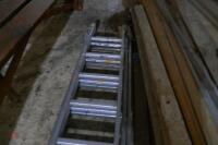 TRIPLE ALUMINIUM EXTENDING LADDER - 7