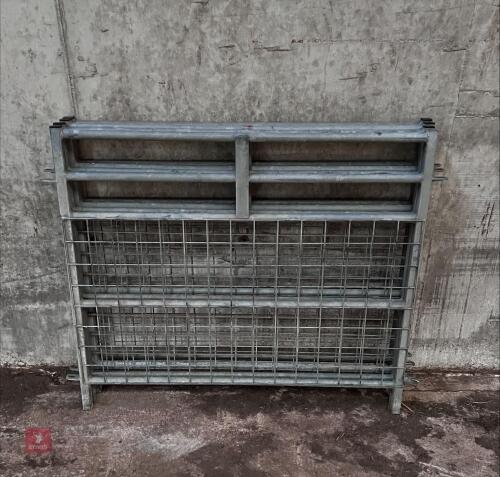 4 X4FT MESH EXTRA HIGH HURDLES