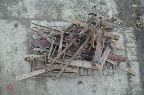 LARGE QUANTITY OF GATE FURNITURE