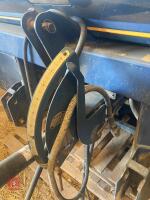 KRM BOGBALLE FERTILISER SPREADER - 3