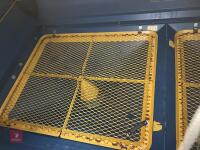 KRM BOGBALLE FERTILISER SPREADER - 5