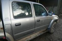2002 TOYOTA D4-D 2.5L 4WD PICK UP TRUCK - 18