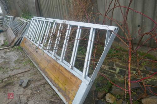 BRAND NEW 15' CATTLE FEED BARRIER