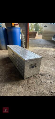 ALUMINIUM CHEQUERED PLATE BOX
