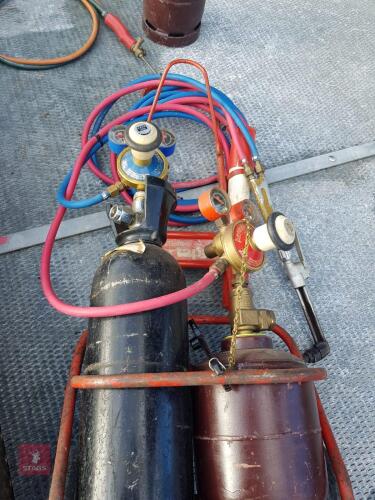 OXY-ACETYLENE WELDING/CUTTING SET UP