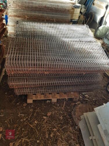 APPROX 70 ROLL AWAY NEST BOX MESH FLOORS