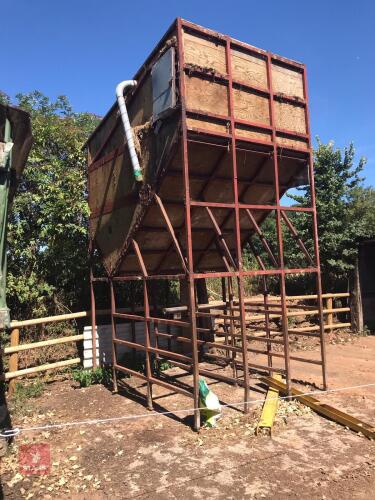 FEED BIN FOR OUTTER PARLOURFEEDERS
