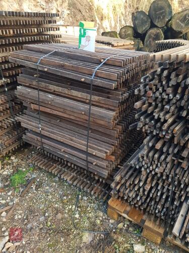 PALLET OF HARD WOOD WOODEN POULTRY SLATS