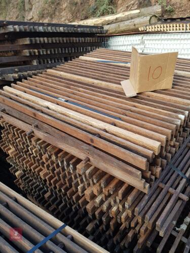 PALLET OF HARD WOOD WOODEN POULTRY SLATS