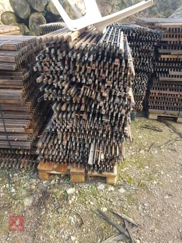 PALLET OF HARD WOOD WOODEN POULTRY SLATS