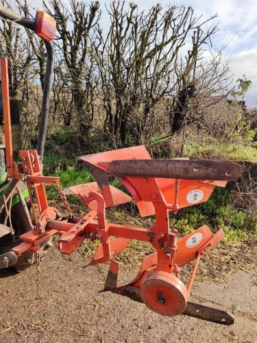 ALDO BIAGIOLI + SINGLE FOROW PLOUGH