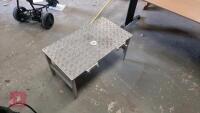 SMALL CHEQURE PLATE BENCH - 2