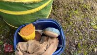 QUANTITY OF RIDING HATS & BRUSHES - 4