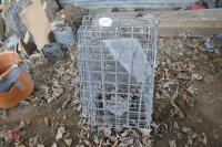 5 HOOK OVER MESH SHEEP FEEDERS - 6