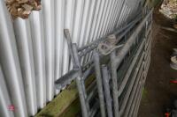 6 6' GALVANISED SHEEP HURDLES - 6