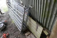 6 6' GALVANISED SHEEP HURDLES - 8