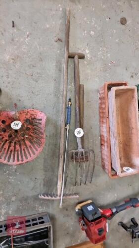 SLEDGE HAMMER, FORK & RAKE