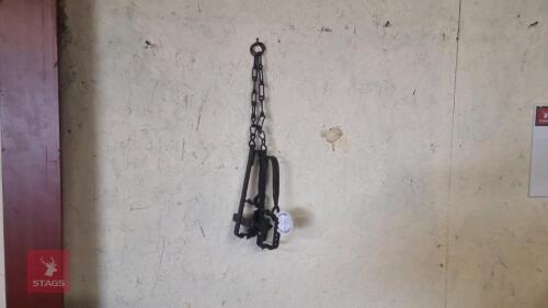 PAIR OF DEACTIVATED GIN TRAPS