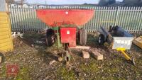 TRAILED FERTILISER SPREADER - 2