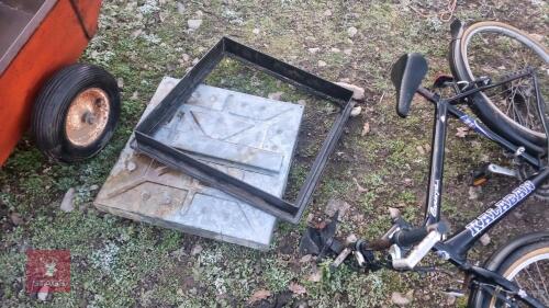 MANHOLE COVER AND FRAME