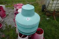 21 RED MANOLA FEEDERS - 5