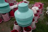 21 RED MANOLA FEEDERS - 9