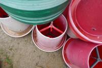 21 RED MANOLA FEEDERS - 5