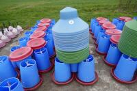 20 BLUE MANOLA FEEDERS - 6