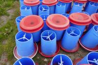 20 BLUE MANOLA FEEDERS - 10