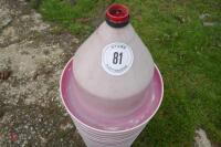 20 WM2E PLASTIC DRINKERS - 2