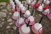 16 WM2E PLASTIC DRINKER - 2
