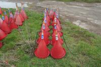 15 B85 PLASTIC DRINKERS - 10