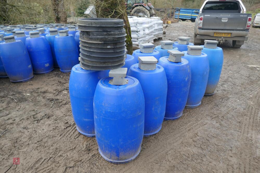 10 BLUE BARREL FEEDERS