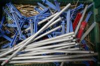 TRAY OF MANOLA STARS, POLES ETC - 3