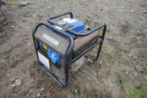 HYUNDAI HY3000 CI 240V GENERATOR