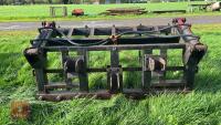 QUICKE CTG 5' DUNG GRAB - 6