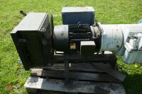 HYDRAVANE 67 COMPRESSOR UNIT - 11
