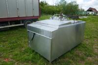 STAINLESS BULK STORAGE TANK - 2