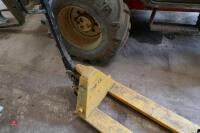 SET OF PALLET TRUCKS - 4