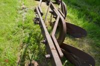 MASSEY FERGUSON 3F CONV PLOUGH - 15