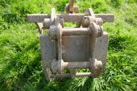 23'' GRAB TO FIT HITACHI & OTHER DIGGERS - 2